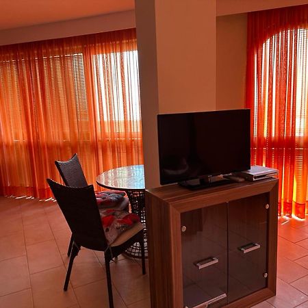 אפרטהוטל סאני ביץ' Oazis Vip Club מראה חיצוני תמונה