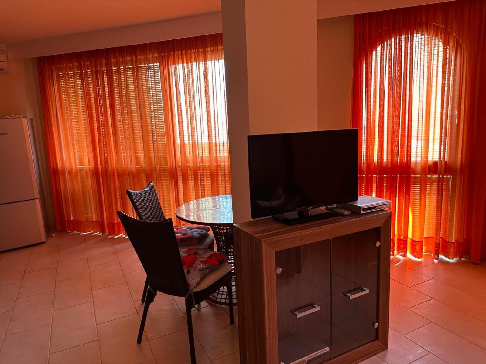 אפרטהוטל סאני ביץ' Oazis Vip Club מראה חיצוני תמונה